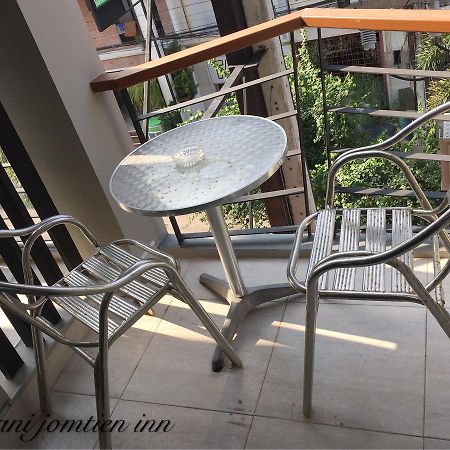 Abani Jomtien Inn Exterior photo